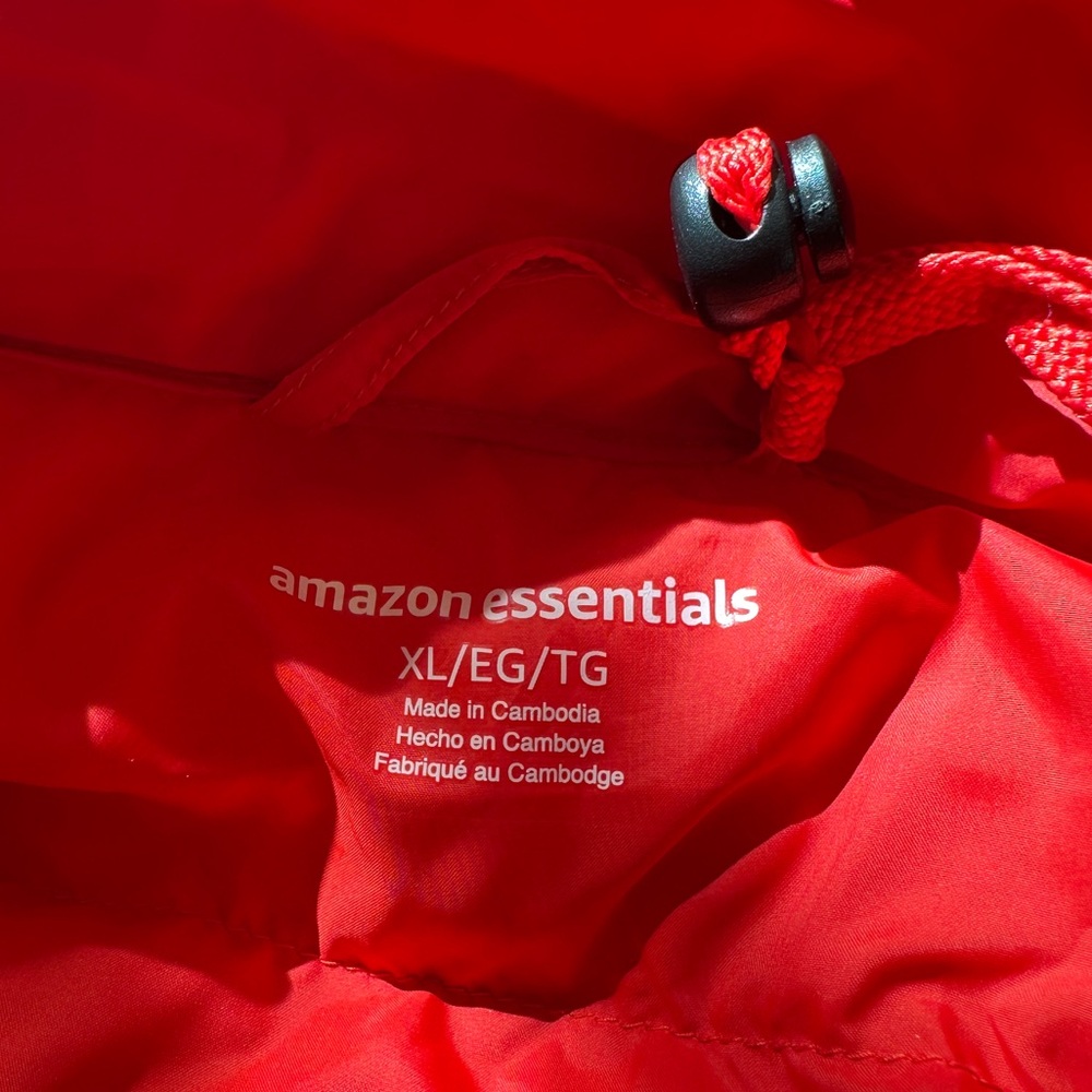 Nearly Brand New Packable Puffer in Red - Picture 4 of 6